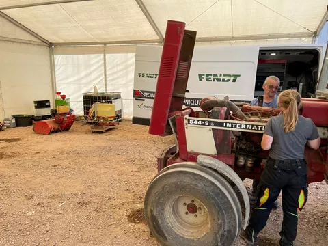 Die mobile Wekstatt der RWZ ist der derzeit im Hochwassergebiet unterwegs