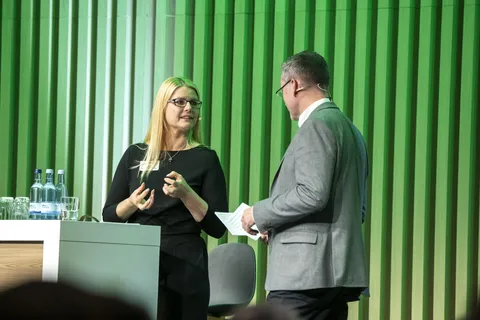 Pilzexpertin Anja Kolbe-Nelde berichtet über die speziellen Anforderungen von Pilzen