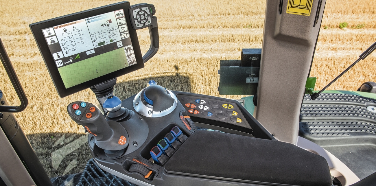 Fendt 900 Vario MT Armlehne und Terminal