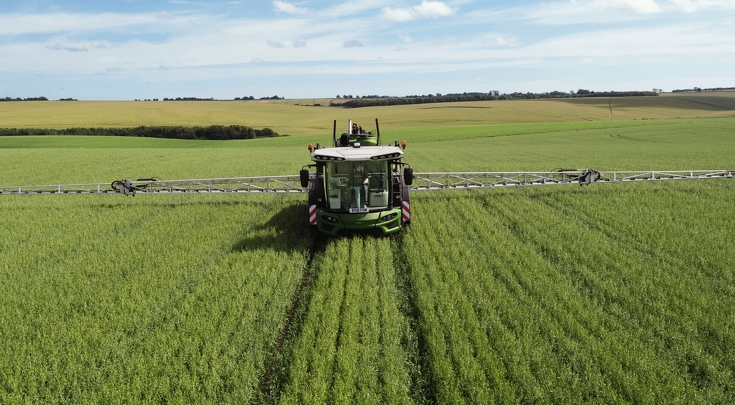 Spurlinienführung des Fendt Rogator 600 im Einsatz