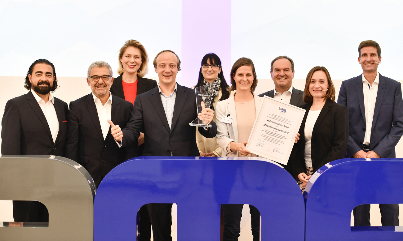 Übergabe des BME Innovationspreis 2020“ an Vertreter der AGCO International GmbH und Fendt.