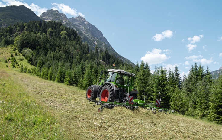 ISOBUS-fähige Grünlandtechnik für den alpinen Einsatz Fendt Twister 601 DN im alpinen Einsatz