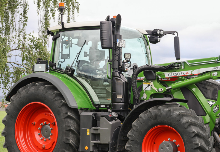 Nachrüstbarer Seitenscheibenwischer für Fendt Traktoren Nachrüstpaket mit Klebescheibenwischer für die Seitenscheiben