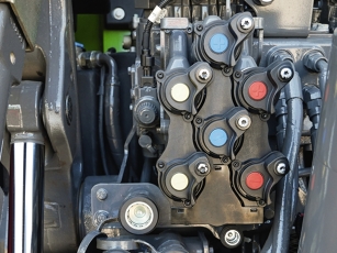 Fendt 900 Vario MT Hydraulikanschlüsse