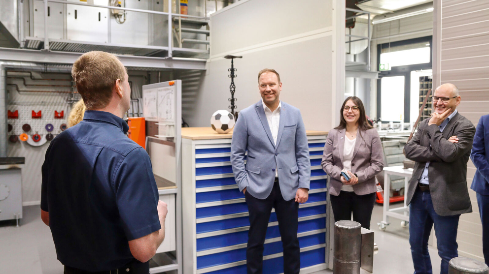 Impressionen von der Eröffnung der Fendt Lehrwerkstatt in Asbach-Bäumenheim