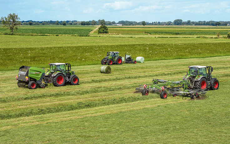 Fendt tractors with machines working in the field