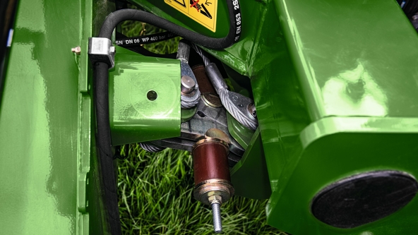 SafetySwing Close-up of the SafetySwing system