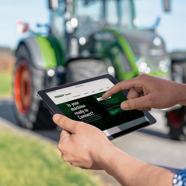 Close-up tablet view with the Fendt Connect application