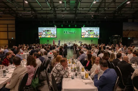 Vortrag Fendt Jubilarehrung