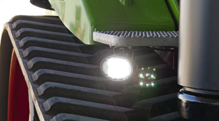 Fendt 900 Vario MT Arbeitsscheinwerfer am Kotflügel
