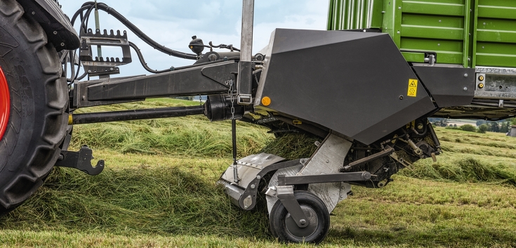 Fendt Tigo Pick-up bei der Grasaufnahme