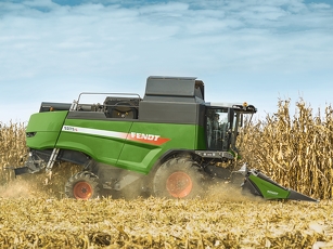 Fendt C-Serie auf einem Weizenfeld.