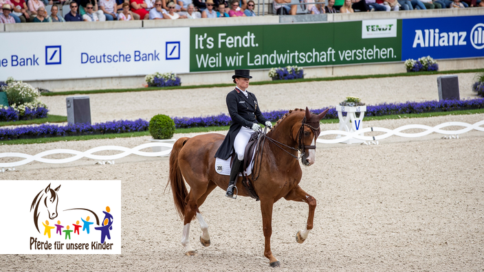 Die deutsche Dressurreiterin Isabell Werth mit ihrem Pferd Bella Rose