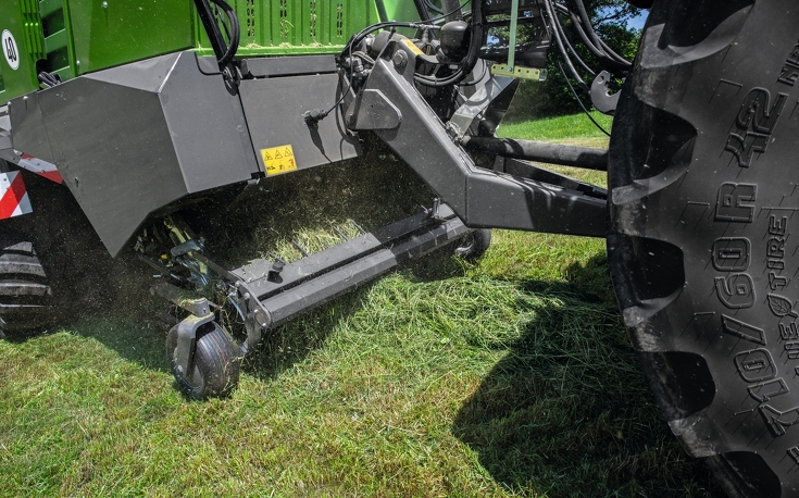 Fendt Tigo FlexSharp Nahansicht der Pick-Up der Silagereihen beim Fendt Tigo