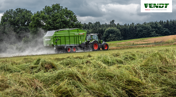 Der Fendt Tigo MR Profi im Grünland.