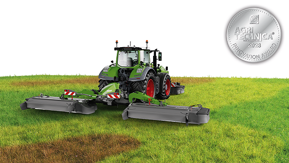 Fendt Slicer 960 KCB Fendt Traktor mit Heckmähwerk