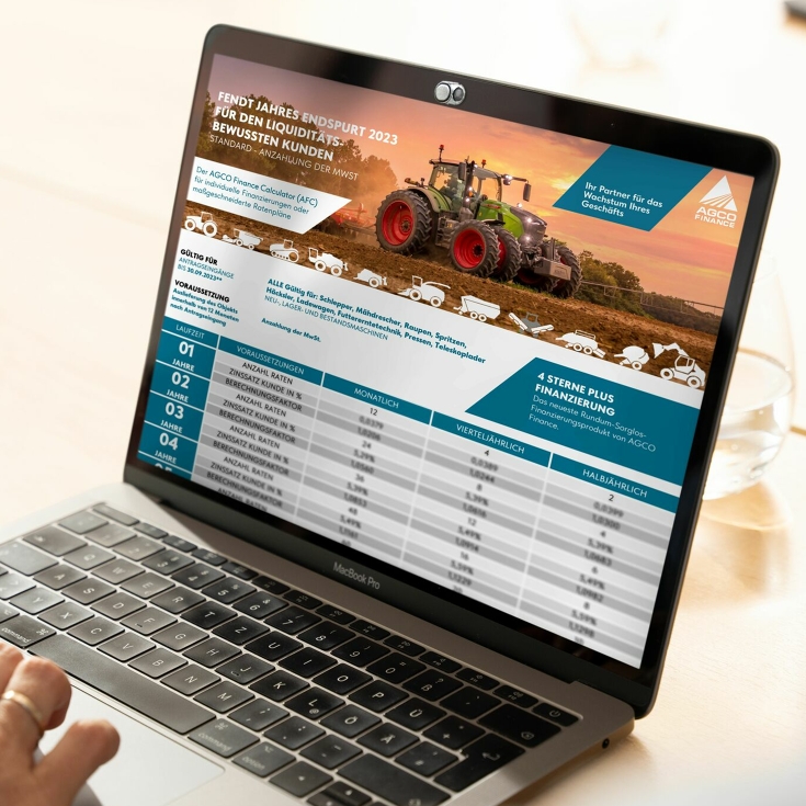 Laptop eines Fendt Händlers mit Finanzierungsmöglichkeiten über AGCO Finance