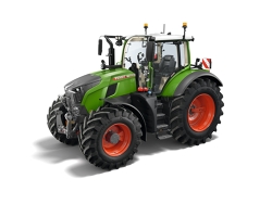 Fendt 700 Vario auf weißem Hintergrund