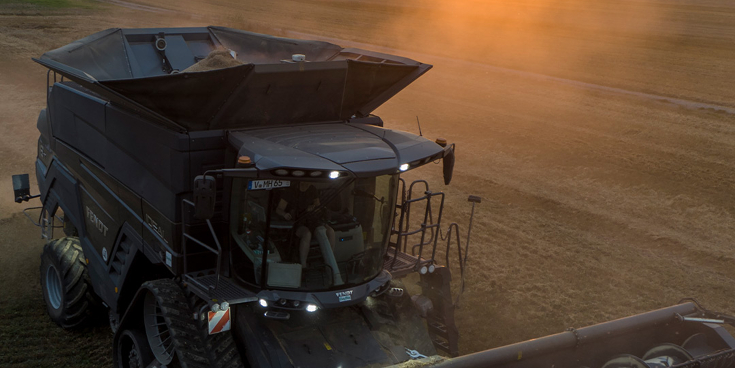 Fendt IDEAL Mähdrescher beim dreschen