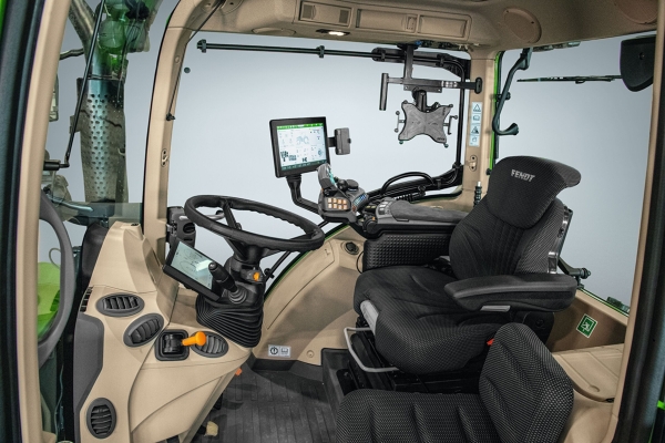 Innenansicht der VisioPlus Kabine auf einem Fendt Traktor