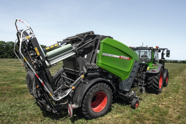 Fendt Rotana 160V Fendt Rotana 160V en uso en el campo
