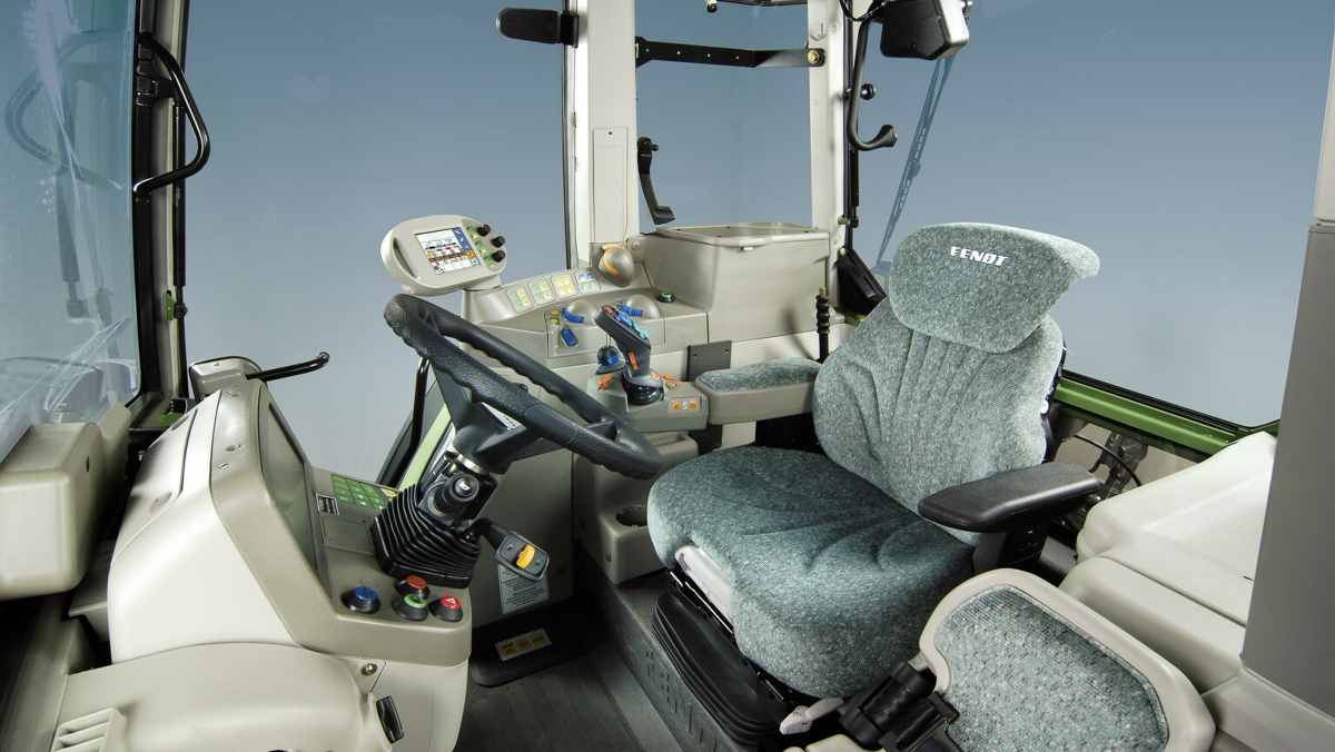 Primer plano de la cabina del Fendt 711- 716 Vario Gen2.