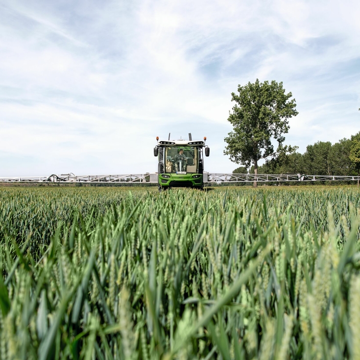 Fendt Rogator 600 en action dans les champs