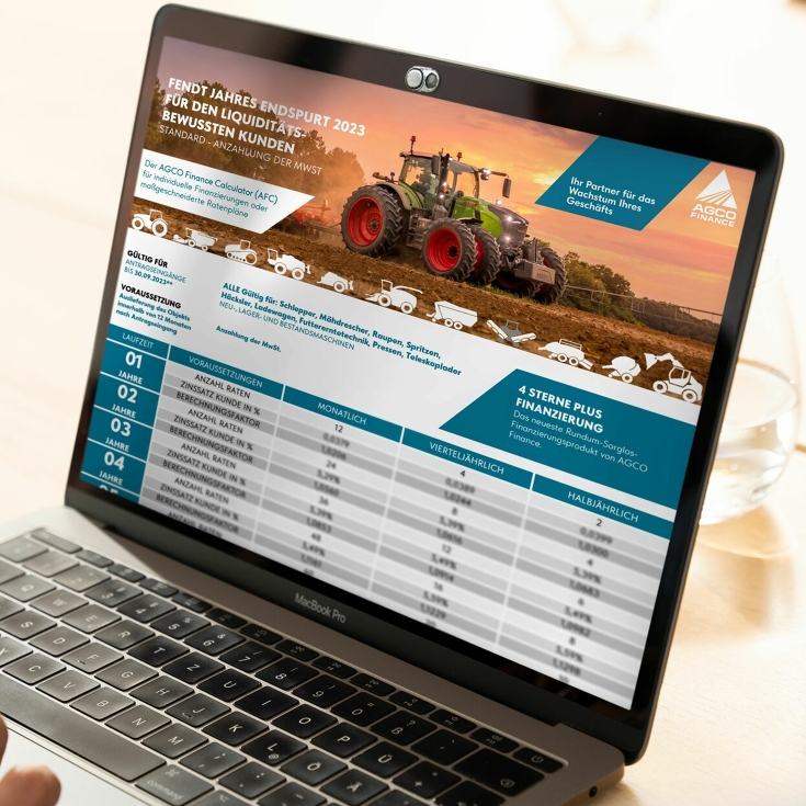 Ordinateur portable d'un concessionnaire Fendt avec possibilités de financement via AGCO Finance