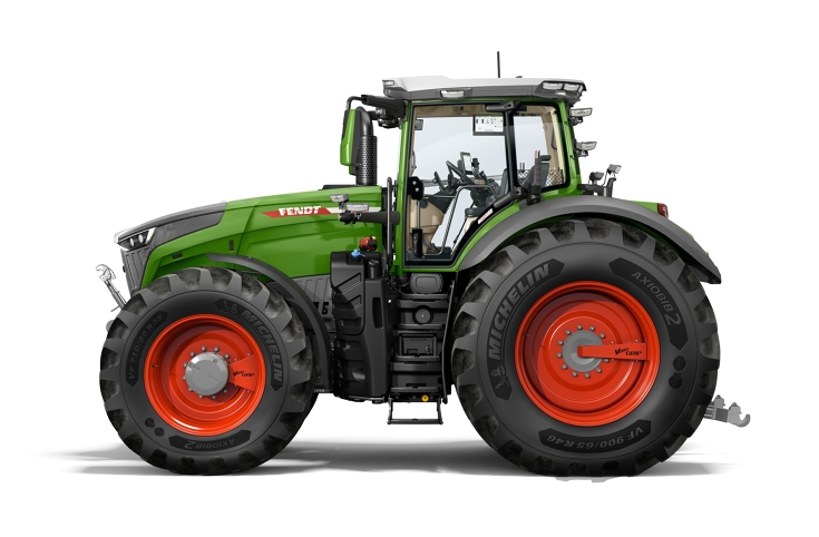 un Fendt 1000 Vario vert disponible, photographié de côté