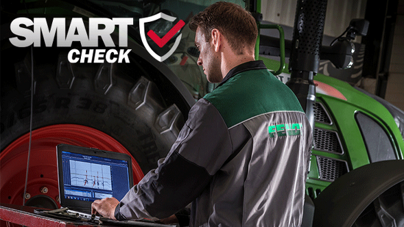 Fendt SMART Check Un collaborateur Fendt lors d'un Fendt SMART Check
