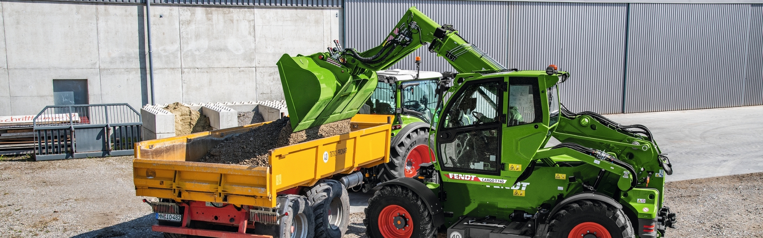 A Fendt Cargo T740 munka közben