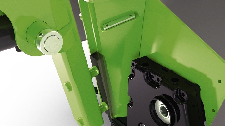 Fendt Vario traktor Fendt Slicer hátsó kaszával szállítási helyzetben