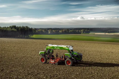 Autonomous Fendt Xaver GT in the field