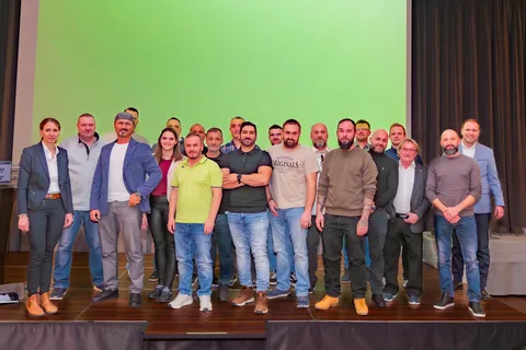 Employees celebrating 10 years of service at Fendt in Asbach-Bäumenheim