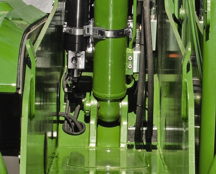 Close-up of the lifting cylinder