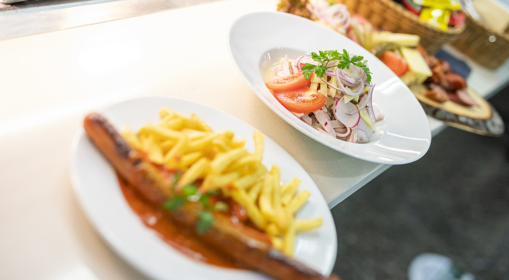 Close-up view of meals in the Fendt Dieselross Restaurant