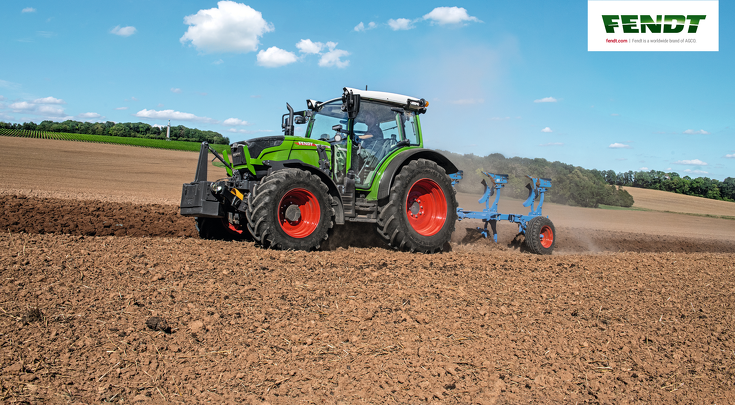 Fendt 200 Vario plowing in the field.