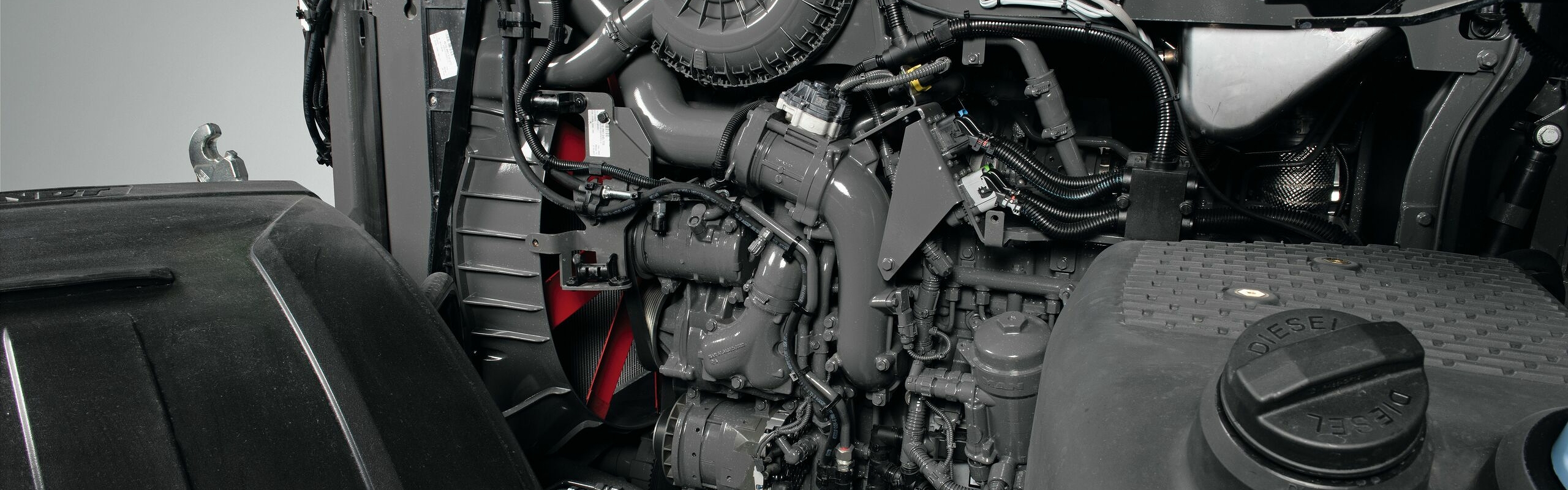 Close-up of the anthracite-coloured engine of the Fendt 900 Vario.