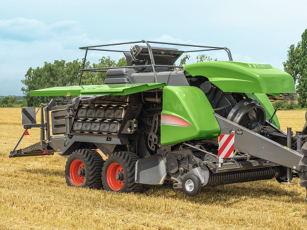 Ease of maintenance was a main focus during the development of the Fendt square balers. Large opening side panels and grease-sealed bearings significantly reduce the time required for maintenance.