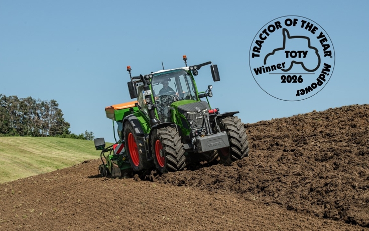 Fendt 516 Vario with Tractor of the Year Logo