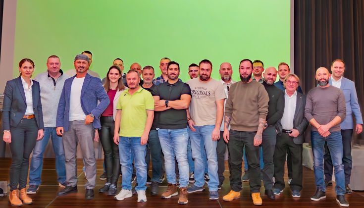 Employees celebrating 10 years of service at Fendt in Asbach-Bäumenheim Employees celebrating 10 years of service at Fendt in Asbach-Bäumenheim