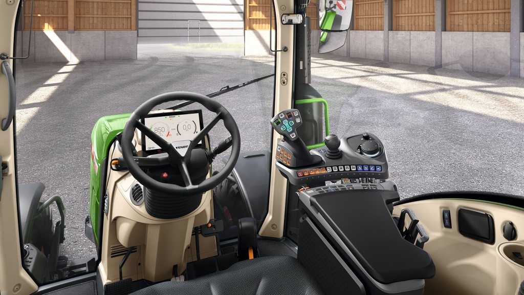 Cab interior view with Power Setting 2 equipment variant