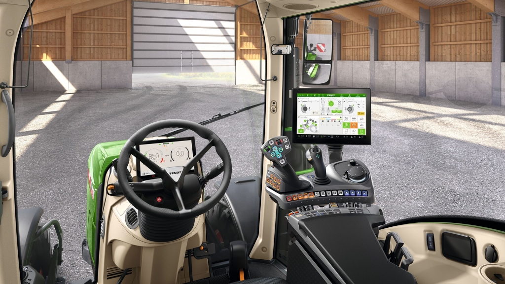 Cab interior view with Profi Setting 2 equipment variant