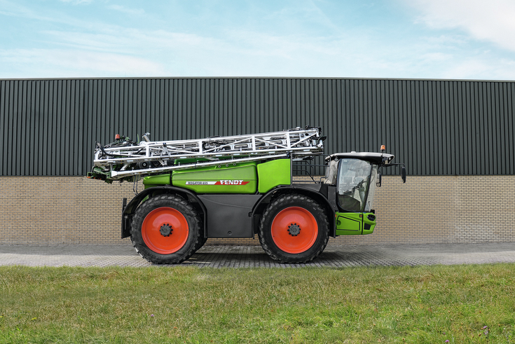 Barra ripiegata in tre per la Fendt Rogator 600