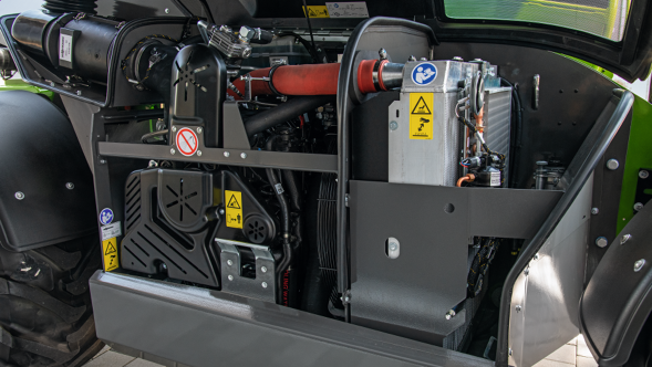 Cargo T740 dzinēja nodalījums Cargo T740 dzinēja nodalījums