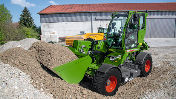 Fendt Cargo T740 Fendt Cargo T740 darba laikā