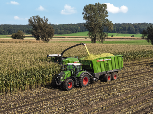 Fendt Tigo pakrovimo priekaba Kukurūzų smulkinimas