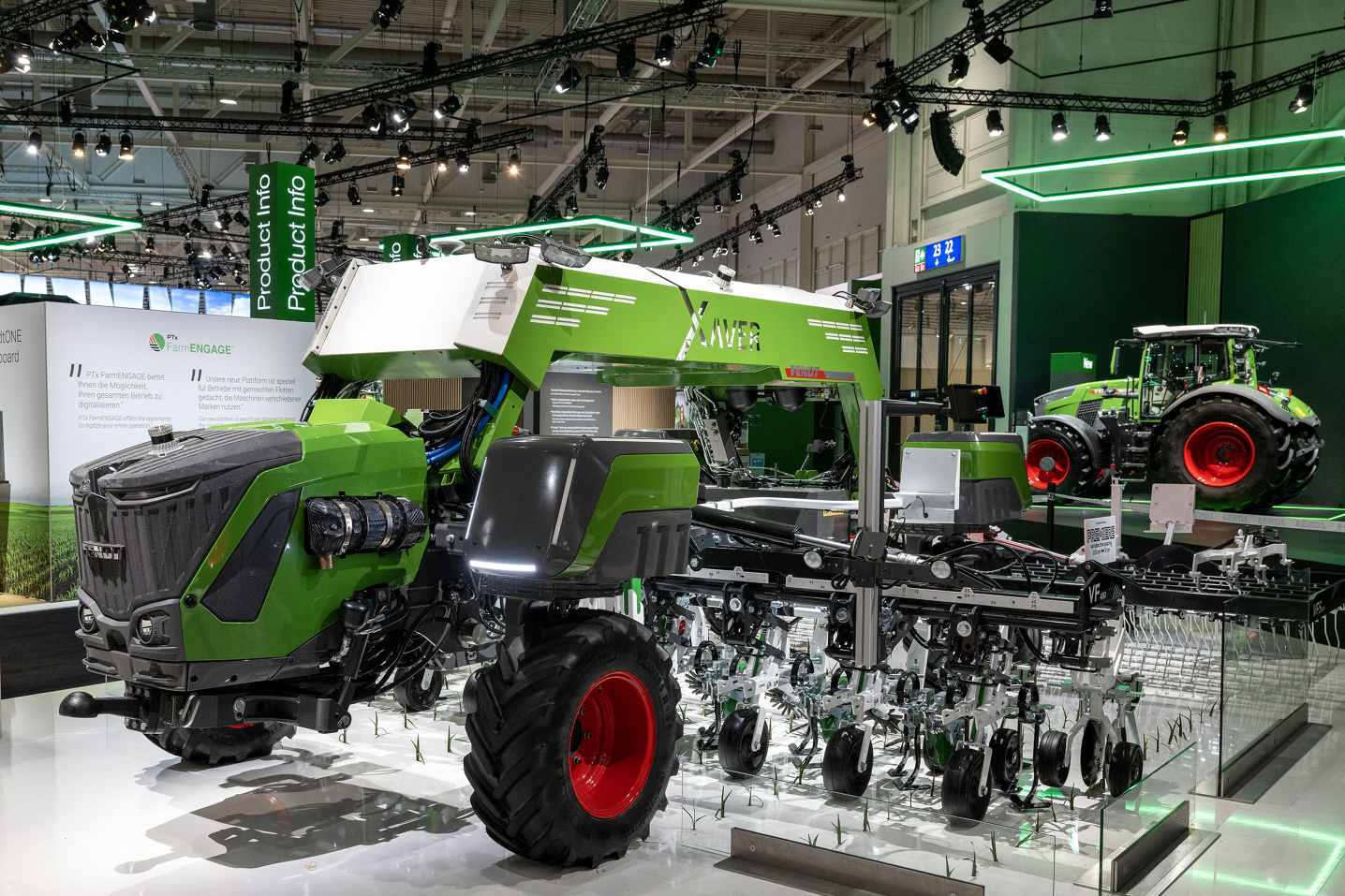 „Fendt Xaver GT“ vaizdas iš šono parodoje „Agritechnica 2025“