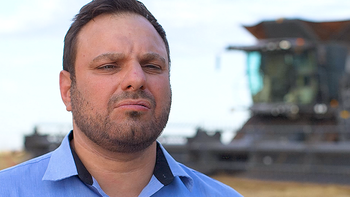 Piero Dall Aglia portrets priekšā Fendt IDEAL laukā