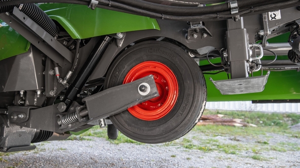 Het transportwiel Close-up van een omhoog geklapt transportwiel